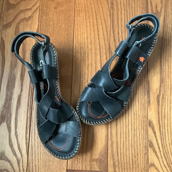 Art Venice Sandals - Picture 2 of 8